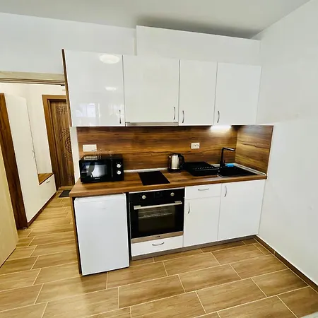 студиа тутхон Apartment Pomorie